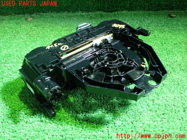 1UPJ-9235456066]VW up!(アップ)(AACHY)エアコンスイッチ1 中古_3