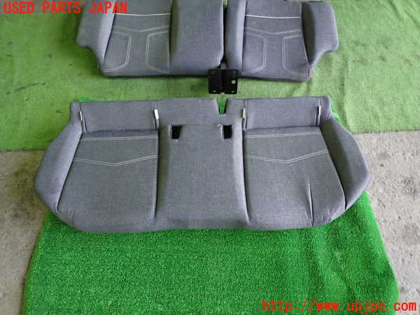 1UPJ-9235457385]VW up!(アップ)(AACHY)リアシート 中古_2