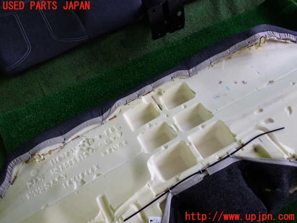 1UPJ-9235457385]VW up!(アップ)(AACHY)リアシート 中古_5