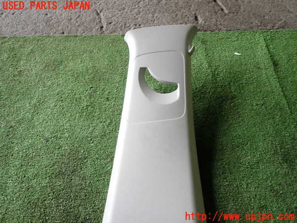 1UPJ-9235457665]VW up!(アップ)(AACHY)右センターピラートリム 中古_2