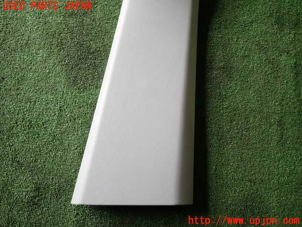 1UPJ-9235457665]VW up!(アップ)(AACHY)右センターピラートリム 中古_3