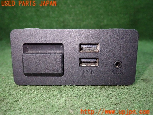 3UPJ=9235460512]ロードスター RF VS(NDERC)前期 純正 N243-669U0 USBハブ 中古_3