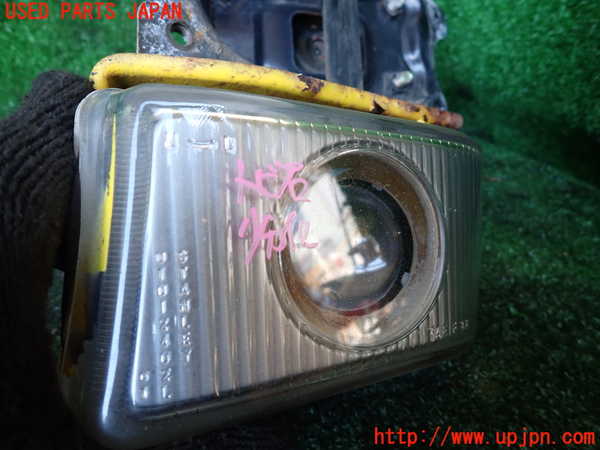 1UPJ-9235471182]GTO(Z16A)左フォグ (ジャンク品) 中古_2