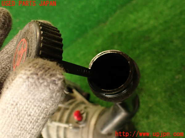 2UPJ-9235484250]プジョー・RCZ(T7R5F03)パワステポンプ 中古_3