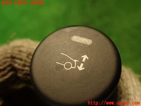 2UPJ-9235486307]プジョー・RCZ(T7R5F03)スイッチ2 中古_2