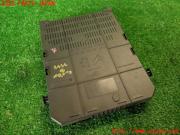 2UPJ-9235486742]プジョー・RCZ(T7R5F03)ヒューズボックス2 中古_2