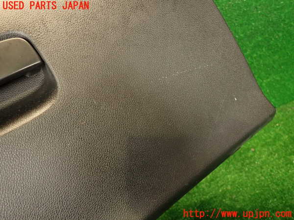 2UPJ-9235487516]プジョー・RCZ(T7R5F03)グローブボックス1 中古_2