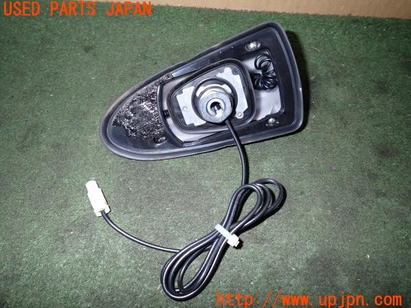 3UPJ=9235490510]ルノー メガーヌ R.S.(ルノー・スポール)(DZF4R)社外 シャークアンテナ ドルフィンアンテナ 純正アンテナユニット付き 中古_2