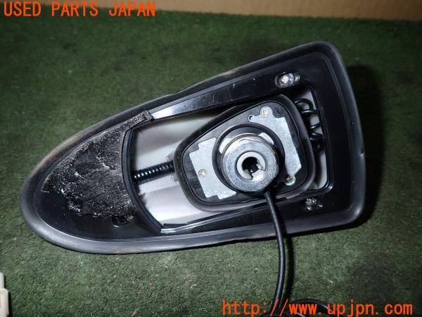 3UPJ=9235490510]ルノー メガーヌ R.S.(ルノー・スポール)(DZF4R)社外 シャークアンテナ ドルフィンアンテナ 純正アンテナユニット付き 中古_4