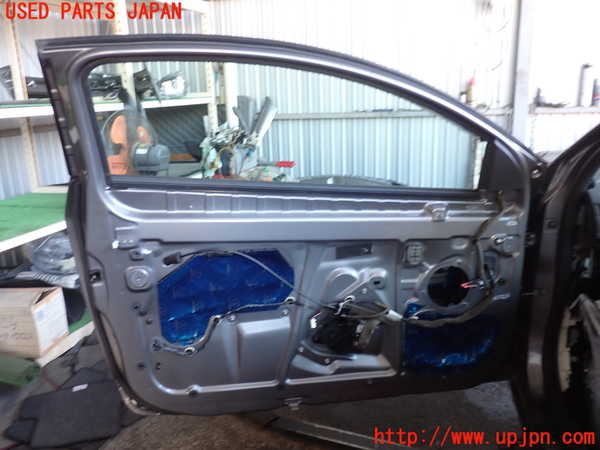 2UPJ-9235491260]ルノー・メガーヌ R.S.(ルノー・スポール)(DZF4R)左ドア 中古 SAINT-GOBAIN SEKURIT M40 43R-009007_4