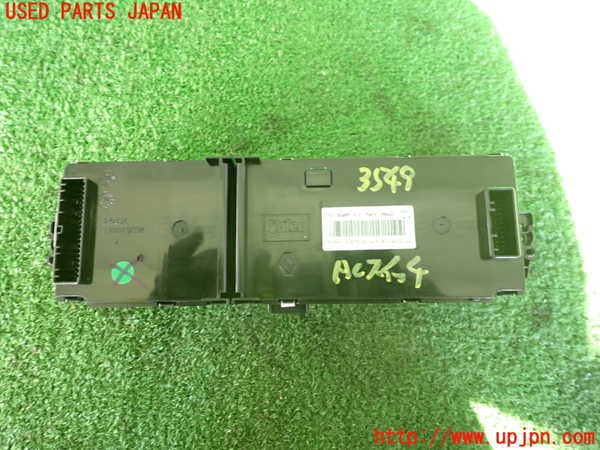 2UPJ-9235496066]ルノー・メガーヌ R.S.(ルノー・スポール)(DZF4R)エアコンスイッチ1 中古_2