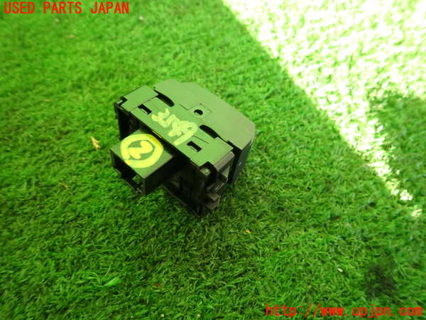 2UPJ-9235496307]ルノー・メガーヌ R.S.(ルノー・スポール)(DZF4R)スイッチ2(横滑り防止) 中古_2