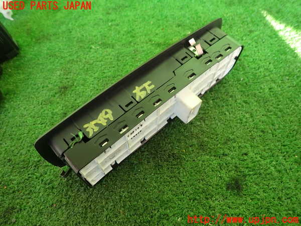 2UPJ-9235496240]ルノー・メガーヌ R.S.(ルノー・スポール)(DZF4R)右パワーウィンドウスイッチ 中古_2