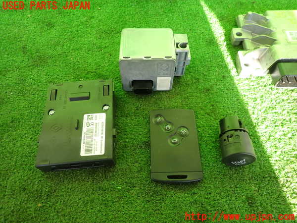 2UPJ-9235496110]ルノー・メガーヌ R.S.(ルノー・スポール)(DZF4R)エンジンコンピューター 中古_3