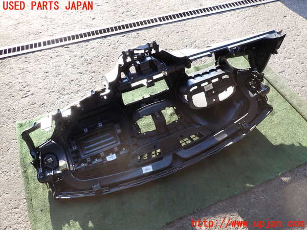 2UPJ-9235497505]ルノー・メガーヌ R.S.(ルノー・スポール)(DZF4R)ダッシュボード 中古_3