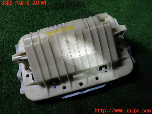 2UPJ-9235497870]ルノー・メガーヌ R.S.(ルノー・スポール)(DZF4R)助手席側エアバッグカバー 中古_3