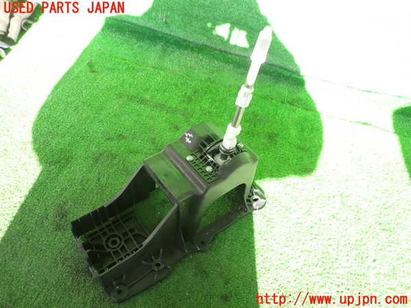 2UPJ-9235497560]ルノー・メガーヌ R.S.(ルノー・スポール)(DZF4R)MTシフトレバー 中古_2