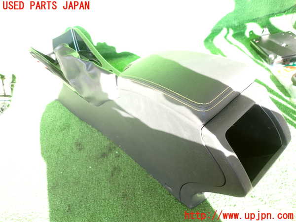 2UPJ-9235497540]ルノー・メガーヌ R.S.(ルノー・スポール)(DZF4R)センターコンソール 中古_2