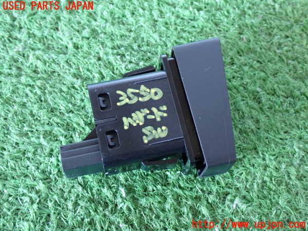 2UPJ-9235506290]CX-8(KG2P)ハザードスイッチ 中古_2