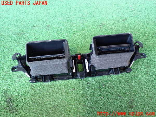 2UPJ-9235507526]CX-8(KG2P)エアコン吹き出し口1 (真中) 中古_3
