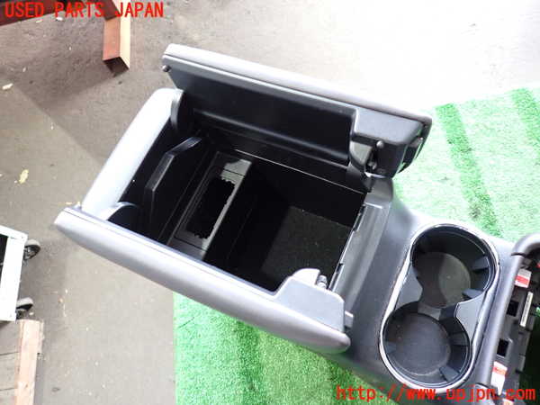 2UPJ-9235507540]CX-8(KG2P)センターコンソール 中古_3