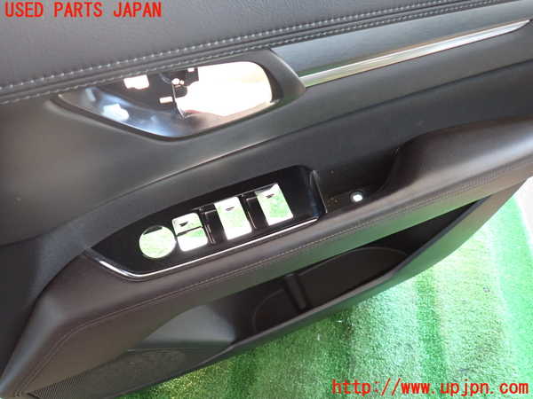2UPJ-9235501234]CX-8(KG2P)右前ドア内張り 中古_3