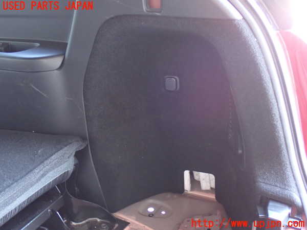 2UPJ-9235507675]CX-8(KG2P)右リアピラートリム 中古_4