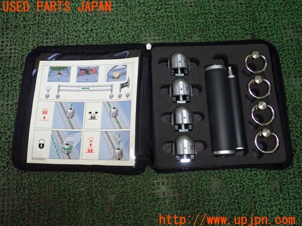 3UPJ=9235510634]ベンツ E240 ステーションワゴン(211261 S211)前期 純正 A2118400074 ラゲッジボックス ストレージボックス  中古_4