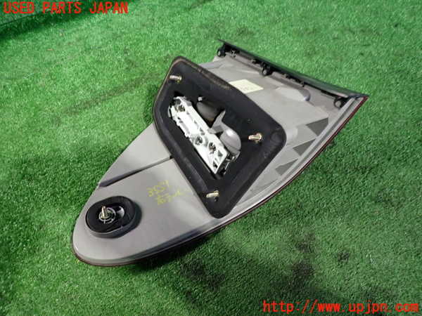 2UPJ-9235511530]ベンツ E240 ステーションワゴン(211261)(S211)右テールランプ 中古_2