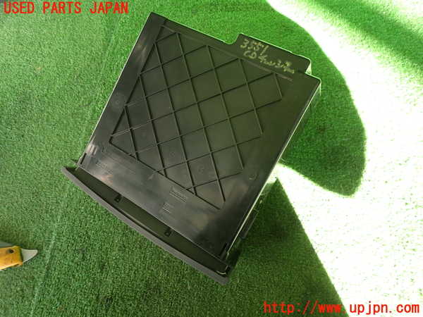 2UPJ-9235516505]ベンツ E240 ステーションワゴン(211261)(S211)CDチェンジャー 中古_2