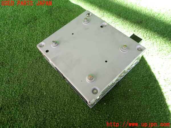 2UPJ-9235516525]ベンツ E240 ステーションワゴン(211261)(S211)アンプ 中古_2