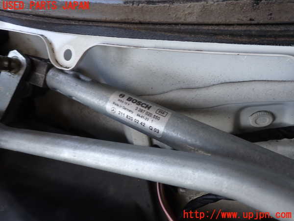 2UPJ-9235516770]ベンツ E240 ステーションワゴン(211261)(S211)フロントワイパーモーター 中古_2