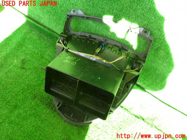 2UPJ-9235517526]ベンツ E240 ステーションワゴン(211261)(S211)エアコン吹き出し口1 (真中) 中古_2