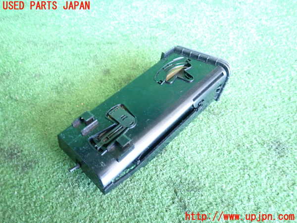 2UPJ-9235517841]ベンツ E240 ステーションワゴン(211261)(S211)小物入れ1 中古_3