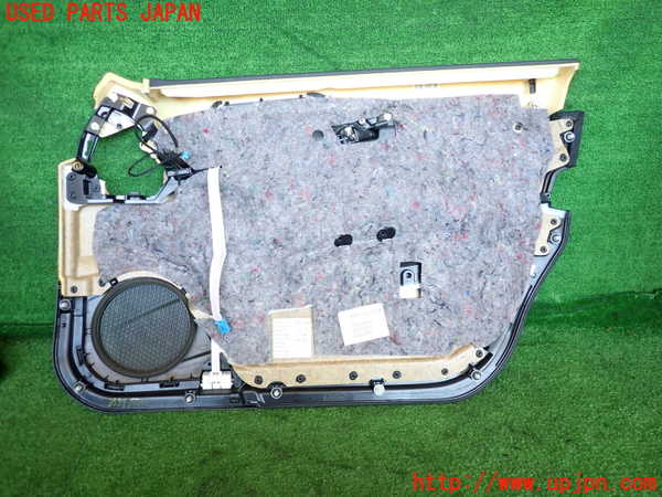 2UPJ-9235511264]ベンツ E240 ステーションワゴン(211261)(S211)左前ドア内張り 中古_3