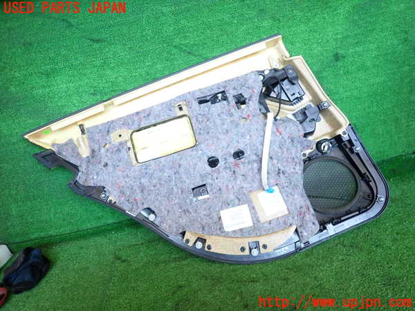 2UPJ-9235511294]ベンツ E240 ステーションワゴン(211261)(S211)右後ドア内張り 中古_4