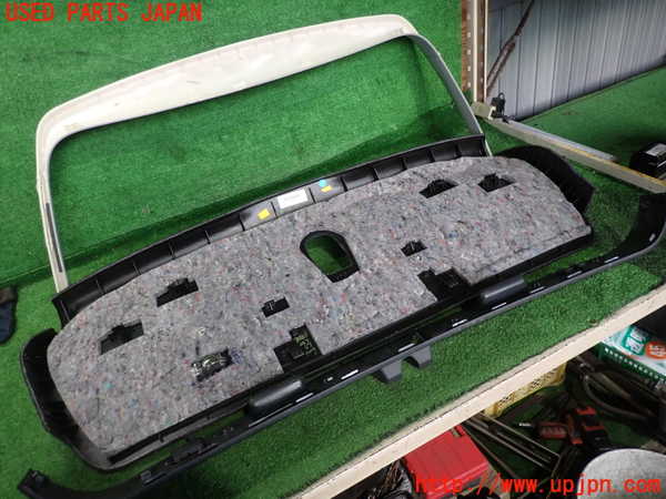 2UPJ-9235511578]ベンツ E240 ステーションワゴン(211261)(S211)バックドア内張り 中古_3