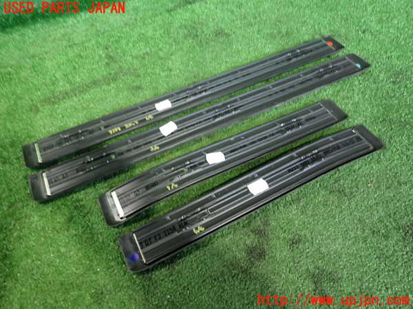 2UPJ-9235517740]ベンツ E240 ステーションワゴン(211261)(S211)スカッフプレート 中古_4