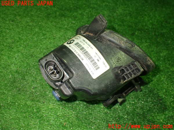 2UPJ-9235521180]BMW 320i(8A20)右フォグ (ジャンク品) 中古 (F30)_3