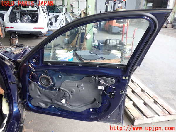 2UPJ-9235521230]BMW 320i(8A20)右前ドア (43R-01735) 中古 (F30)_5