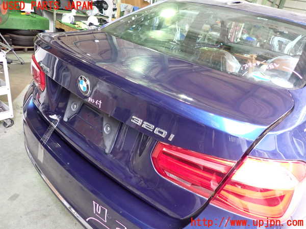 2UPJ-9235521500]BMW 320i(8A20)トランク 中古 (F30)_2