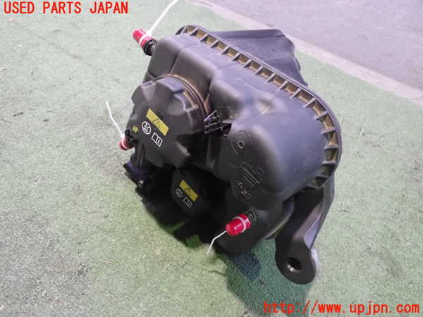 2UPJ-9235522410]BMW 320i(8A20)ラジエータータンク 中古 (F30)_2