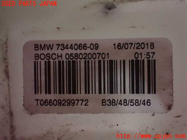 2UPJ-9235522510]BMW 320i(8A20)燃料ポンプ 中古 (F30)_3