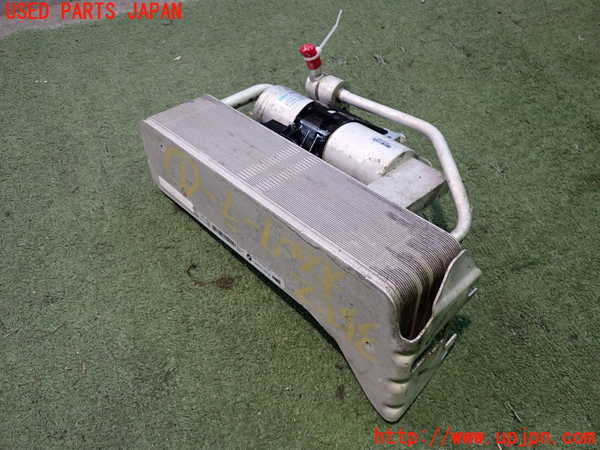 2UPJ-9235522481]BMW 320i(8A20)オイルクーラー1 中古 (F30)_2