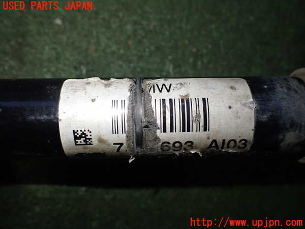 2UPJ-9235524015]BMW 320i(8A20)左フロントドライブシャフト 中古 (F30)_3