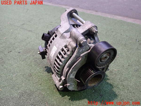 2UPJ-9235526015]BMW 320i(8A20)オルタネーター(ダイナモ) 中古 (F30)_2