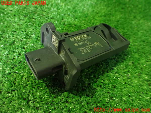 2UPJ-9235526320]BMW 320i(8A20)エアフロメーター (エアマスセンサー) 中古 (F30)_2