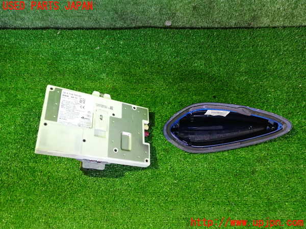 2UPJ-9235526550]BMW 320i(8A20)アンテナ 中古 (F30)_2