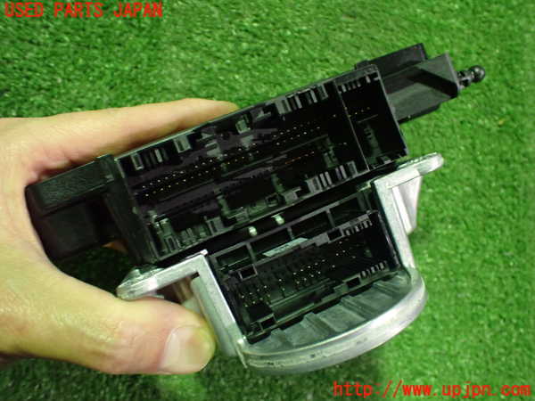 2UPJ-9235526145]BMW 320i(8A20)エアバッグコンピューター 中古 (F30)_5