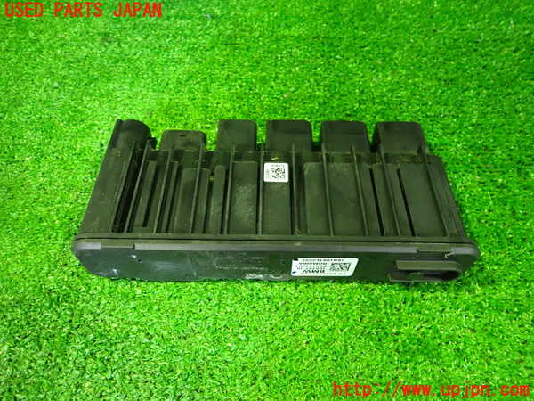 2UPJ-9235526146]BMW 320i(8A20)コンピューター1 中古 (F30)_2